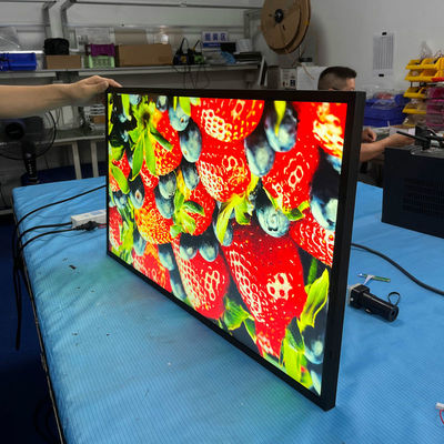 kupować 32'' 4K wyświetlenie panelu LCD zewnętrznego wyświetlacza LCD okna sklepu jasny wyświetlacz online manufacture