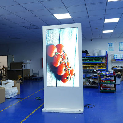 Wodoszczelny Hotelowy Digital Signage Wolno stojący Digital Display 3000cd Jasność