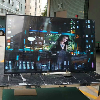 75-calowy ekran LCD czytelny na światło słoneczne, jasność 3300 Cd/m2 rozdzielczość 1920x1080 480W